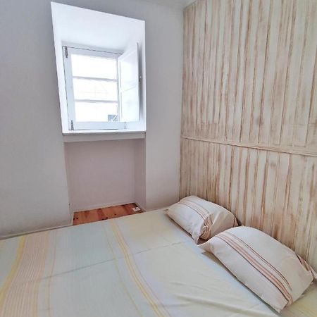 Small Lovely Studio Lisbon Bagian luar foto