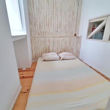 Small Lovely Studio Lisbon Bagian luar foto