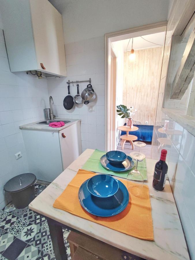 Small Lovely Studio Lisbon Bagian luar foto
